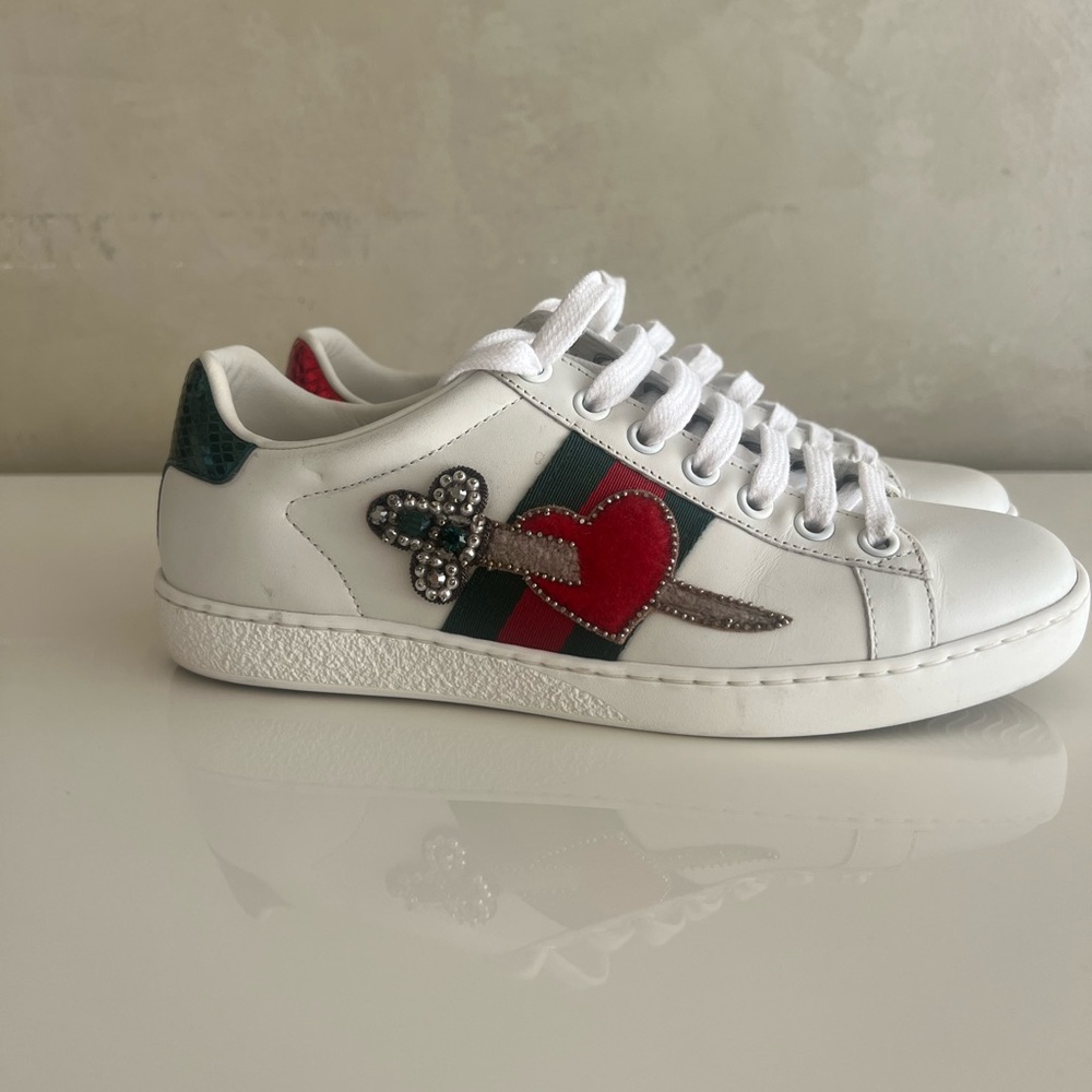Gucci Sneakers with Heart and Dagger Design